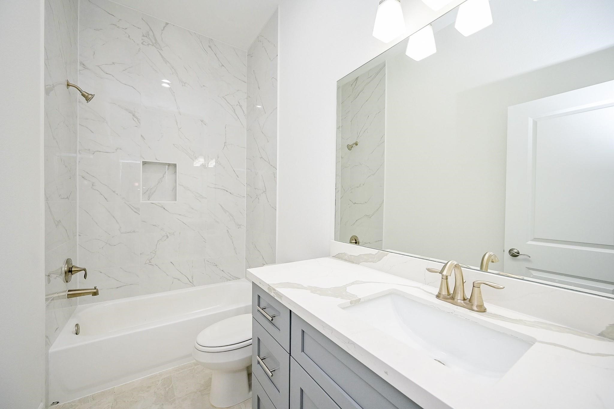 9710 Champion Heavens Dr Spring Spring, TX 77379 - Photo 7 of 21 2ND BATHROOM