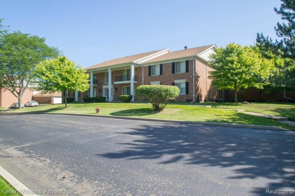 29620 Middlebelt Road, Unit 2903 Farmington Hills, MI 48334 - Photo 22 of 25