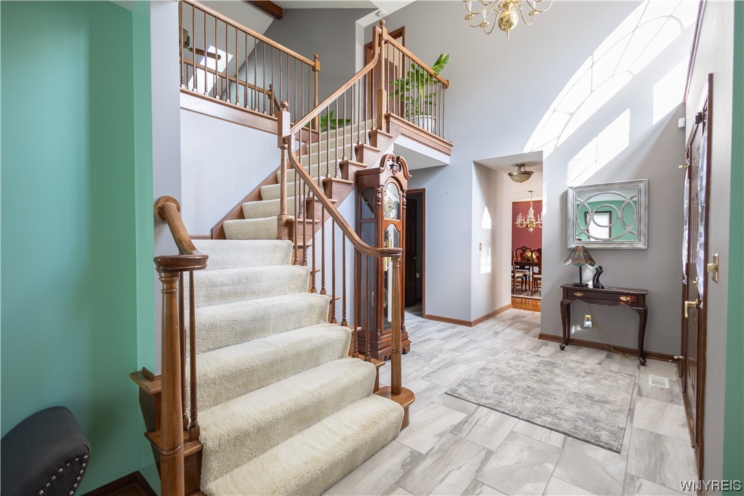 4 Buttonwood Lane Amherst, NY 14051 - Photo 13 of 21 Stairway