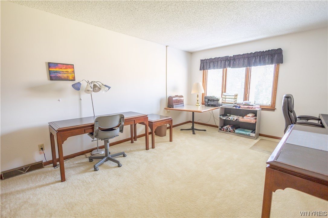 4 Buttonwood Lane Amherst, NY 14051 - Photo 17 of 21 Bedroom- Second Floor
