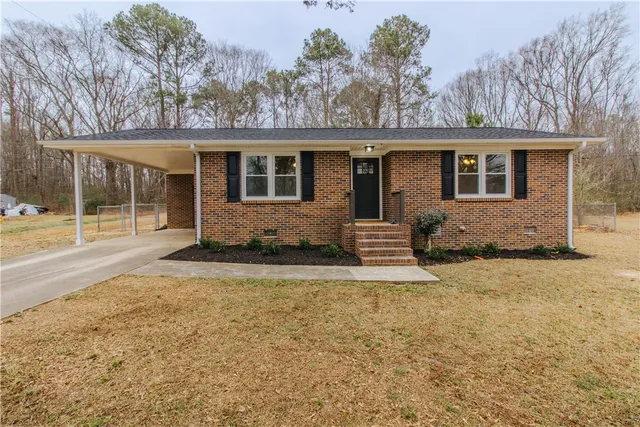$212,000 | 319 East Hampton Avenue, Honea Path, SC 29654
