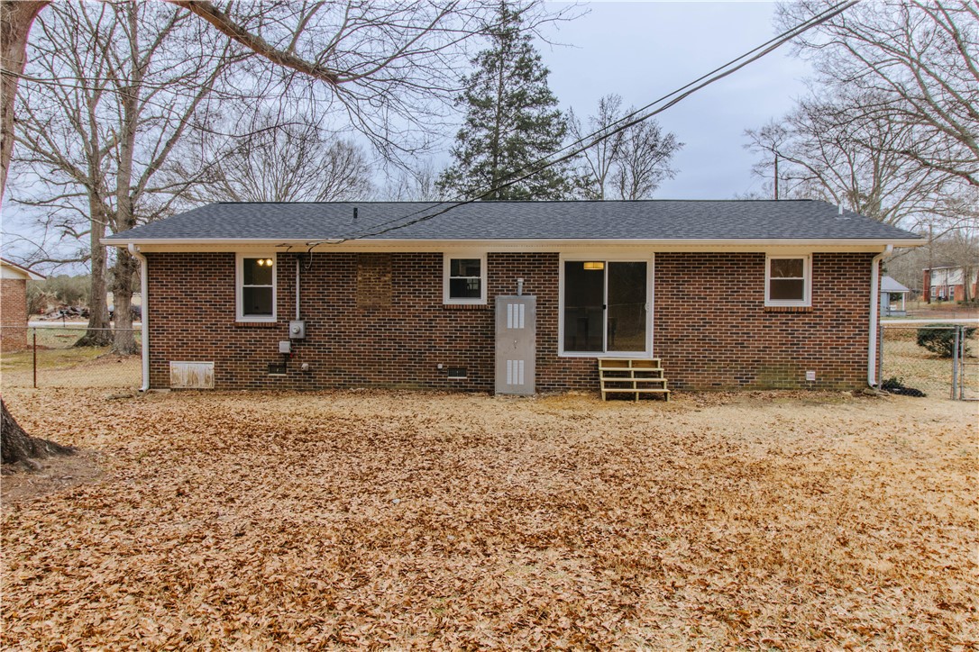 319 East Hampton Avenue Honea Path, SC 29654 - Photo 31 of 35