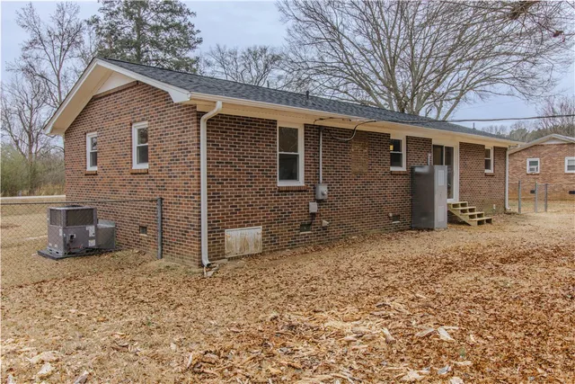 $212,000 | 319 East Hampton Avenue, Honea Path, SC 29654