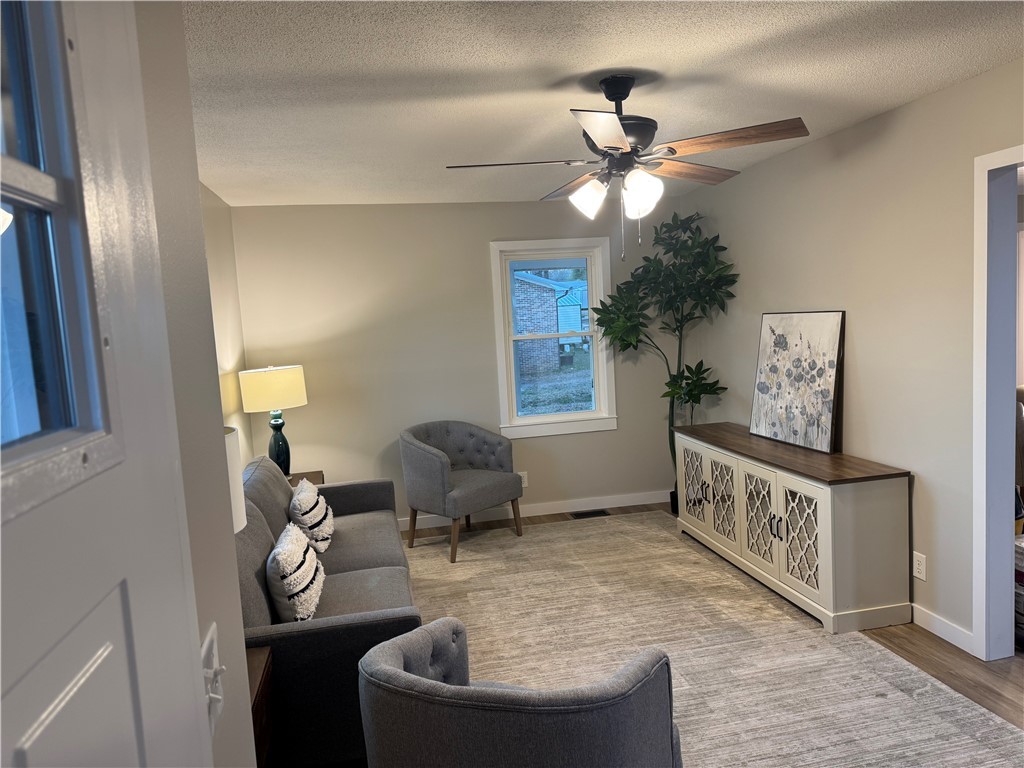 319 East Hampton Avenue Honea Path, SC 29654 - Photo 8 of 35