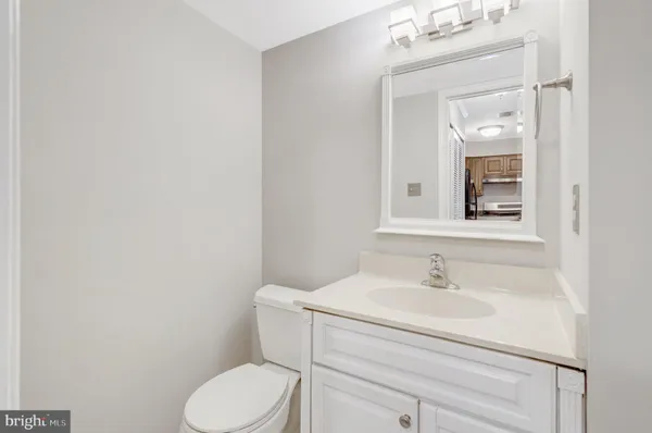 $2,250 | 6014 Havener House Way, Centreville, VA 20120