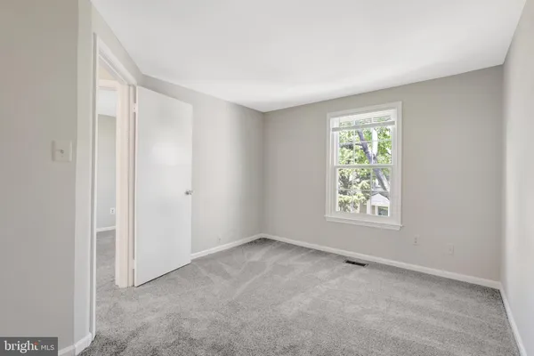 $2,250 | 6014 Havener House Way, Centreville, VA 20120
