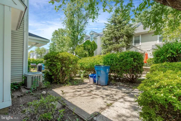 $2,250 | 6014 Havener House Way, Centreville, VA 20120