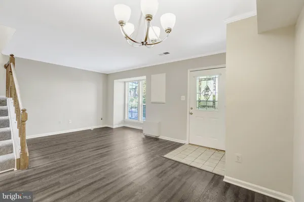 $2,250 | 6014 Havener House Way, Centreville, VA 20120