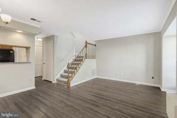 $2,250 | 6014 Havener House Way, Centreville, VA 20120