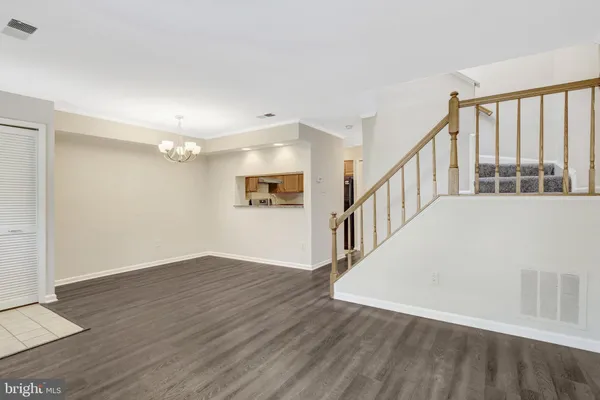 $2,250 | 6014 Havener House Way, Centreville, VA 20120