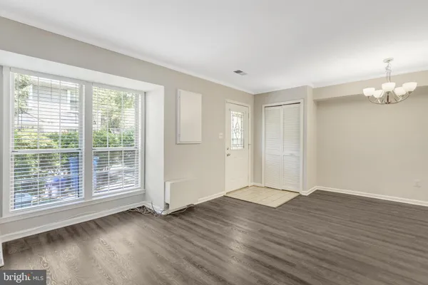 $2,250 | 6014 Havener House Way, Centreville, VA 20120