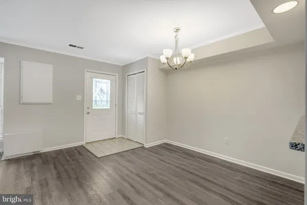 $2,250 | 6014 Havener House Way, Centreville, VA 20120