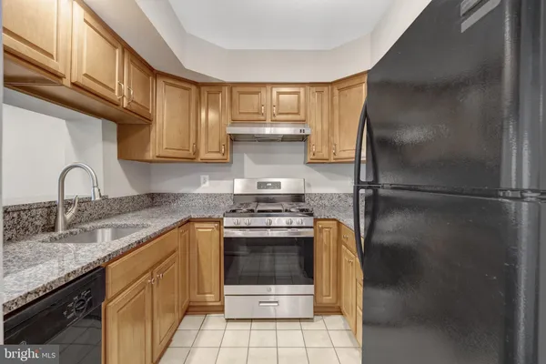 $2,250 | 6014 Havener House Way, Centreville, VA 20120