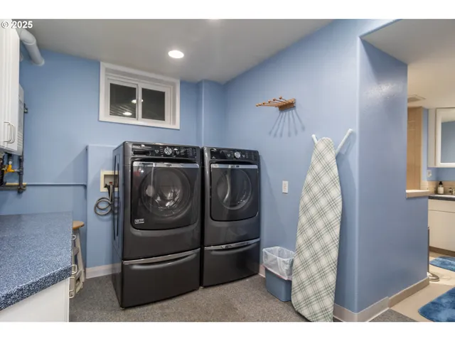 $749,000 | 1821 Northwest Sellwood Street, Roseburg, OR 97471