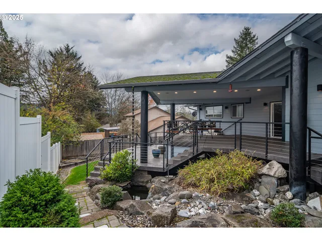 $749,000 | 1821 Northwest Sellwood Street, Roseburg, OR 97471