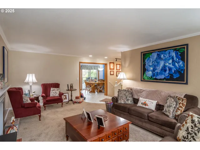 $749,000 | 1821 Northwest Sellwood Street, Roseburg, OR 97471