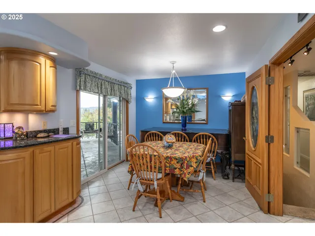 $749,000 | 1821 Northwest Sellwood Street, Roseburg, OR 97471