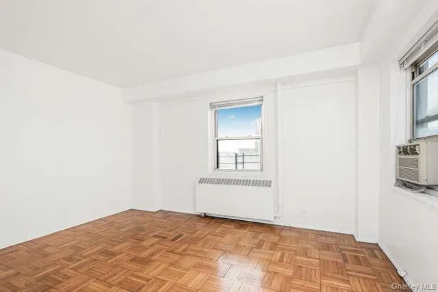 $230,000 | 6 Fordham Hill Ovl, Unit 15F | University Heights