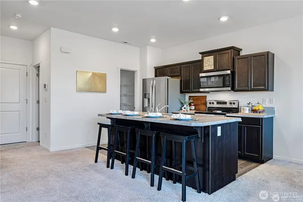 $3,100 | 18328 110th Avenue East, Puyallup, WA 98374