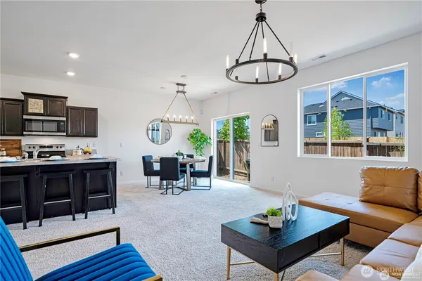 $3,100 | 18328 110th Avenue East, Puyallup, WA 98374