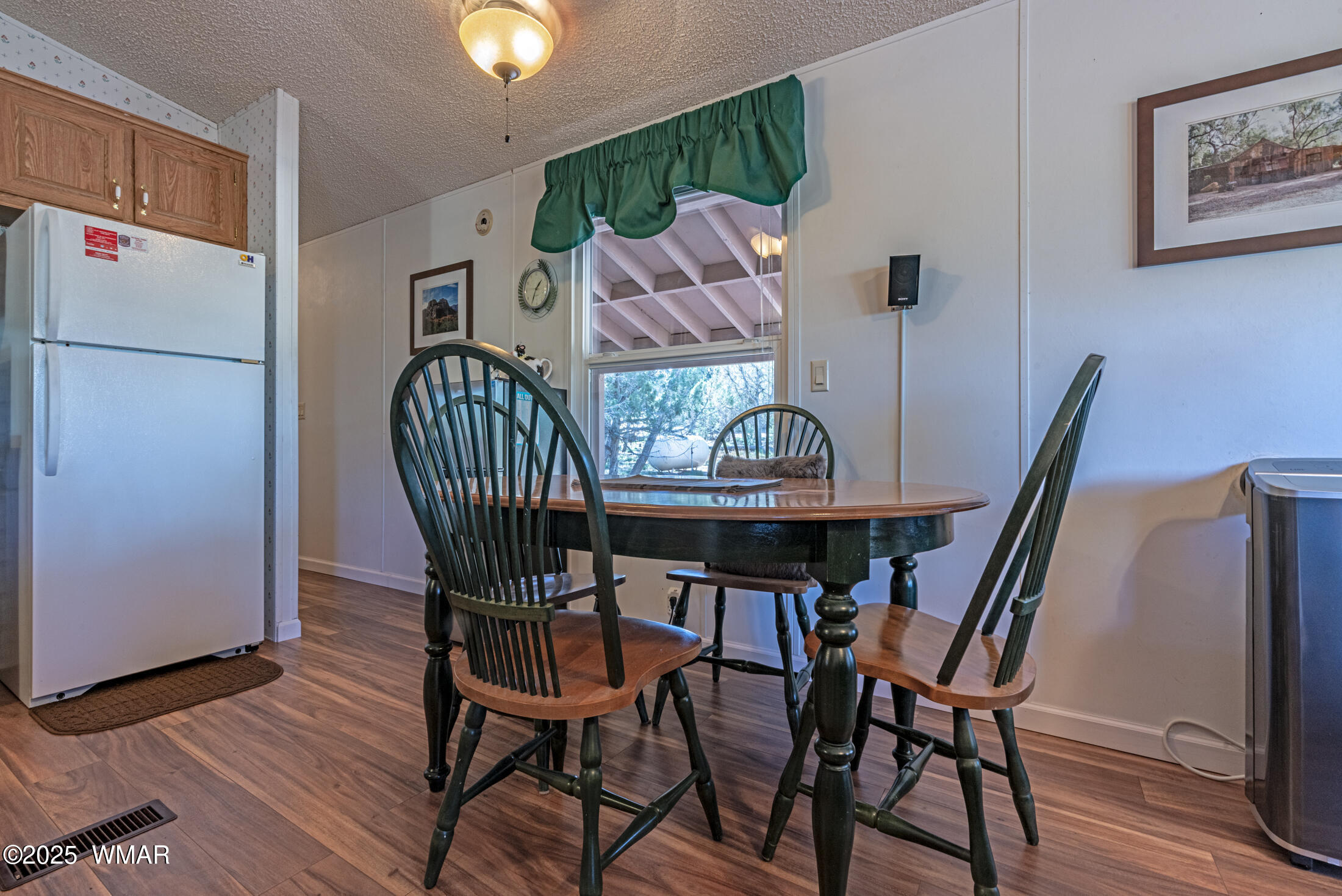 1680 Cactus Flower Road Show Low, AZ 85901 - Photo 5 of 18 kitchen/dining