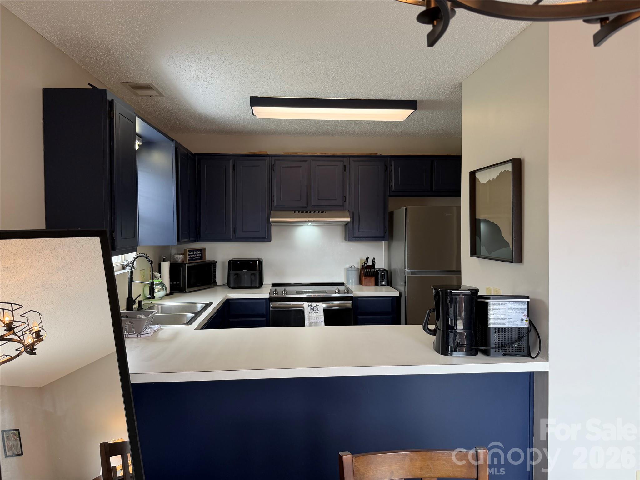 102 Brandywine Drive Northeast, Unit R6 Conover, NC 28613 - Photo 4 of 26