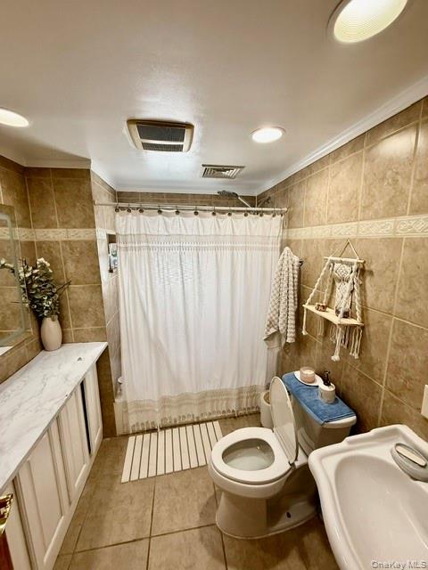 106 East 7th Road Queens, NY 11693 - Photo 16 of 18