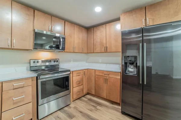 $1,375 | 4901 Curzon Avenue, Unit 105, Fort Worth, TX 76107