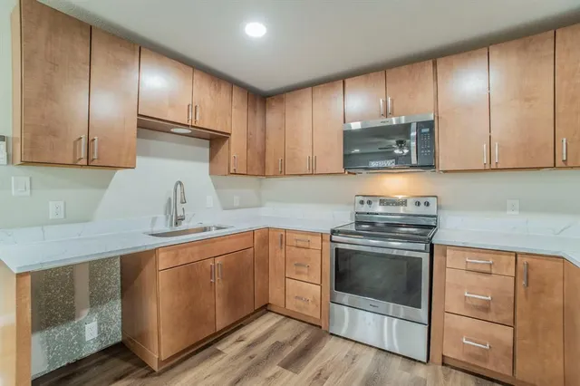 $1,500 | 4901 Curzon Avenue, Unit 105, Fort Worth, TX 76107