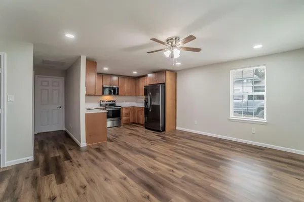 $1,375 | 4901 Curzon Avenue, Unit 105, Fort Worth, TX 76107