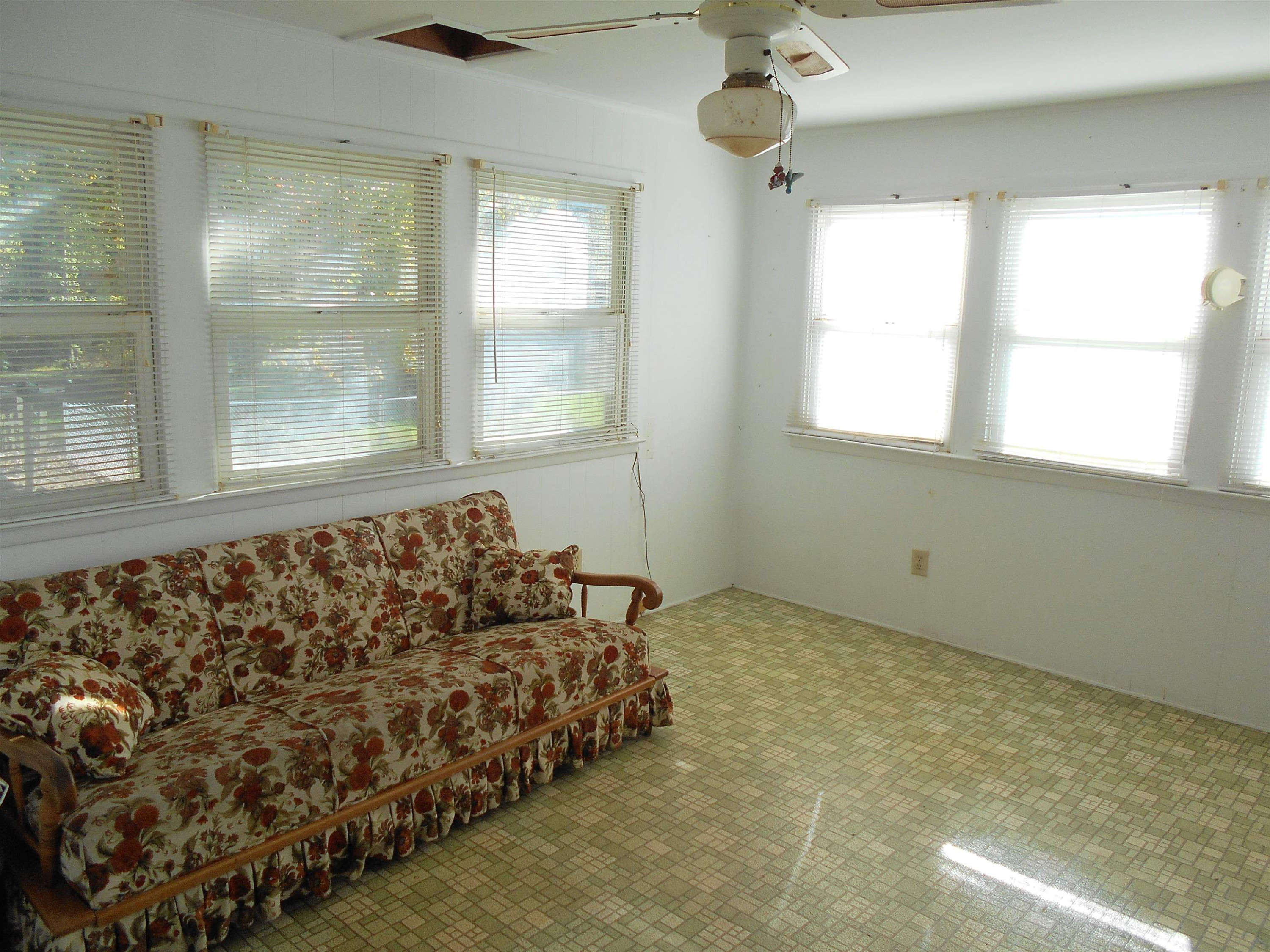 528 Leasburg Road Roxboro, NC 27573 - Photo 17 of 17 Sunroom