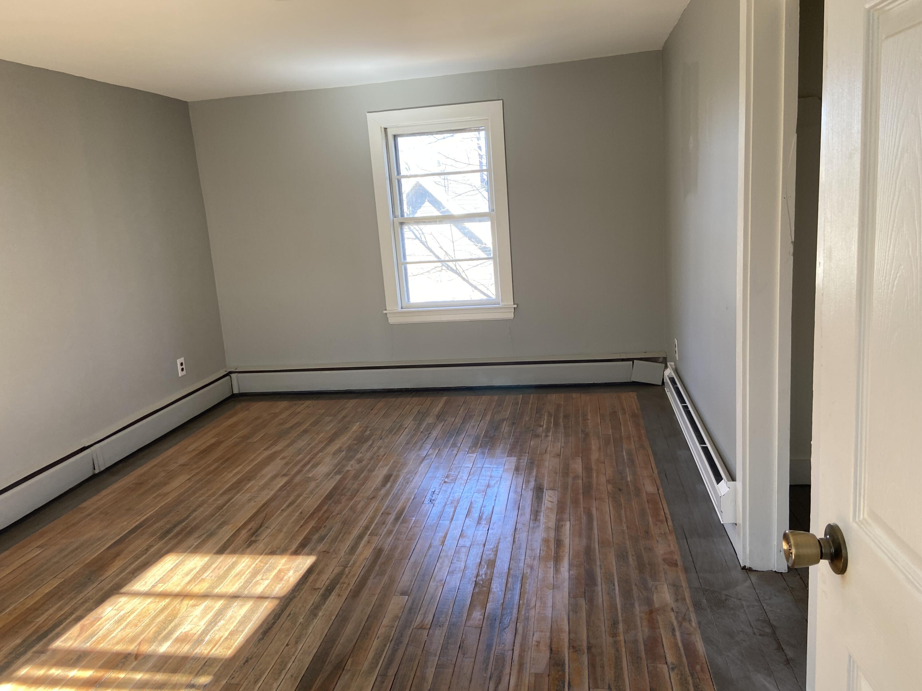 21 Laurel Street Augusta, ME 04330 - Photo 4 of 10 2-3