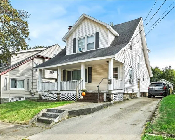 $165,000 | 124 Curtis Place, Auburn, NY 13021