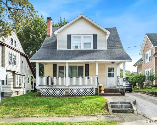 $165,000 | 124 Curtis Place, Auburn, NY 13021