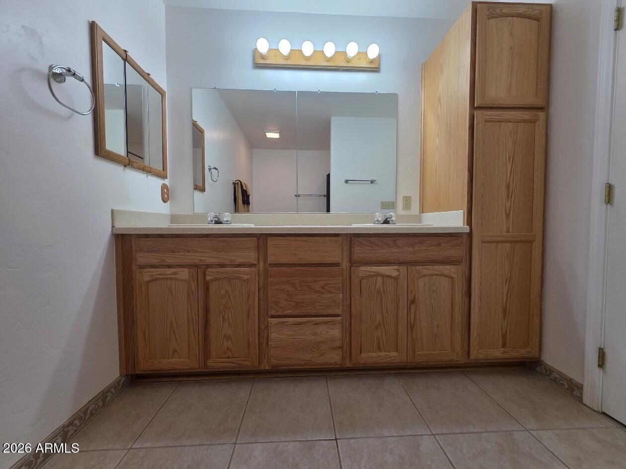 949 Geronimo Lane Show Low, AZ 85901 - Photo 21 of 46
