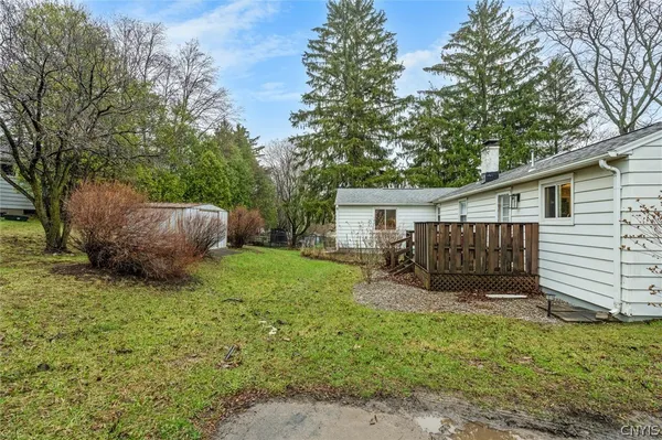 $299,900 | 110 Trent Lane, Camillus, NY 13031