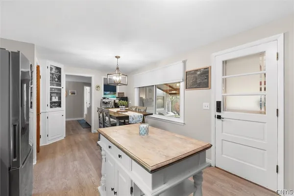 $299,900 | 110 Trent Lane, Camillus, NY 13031