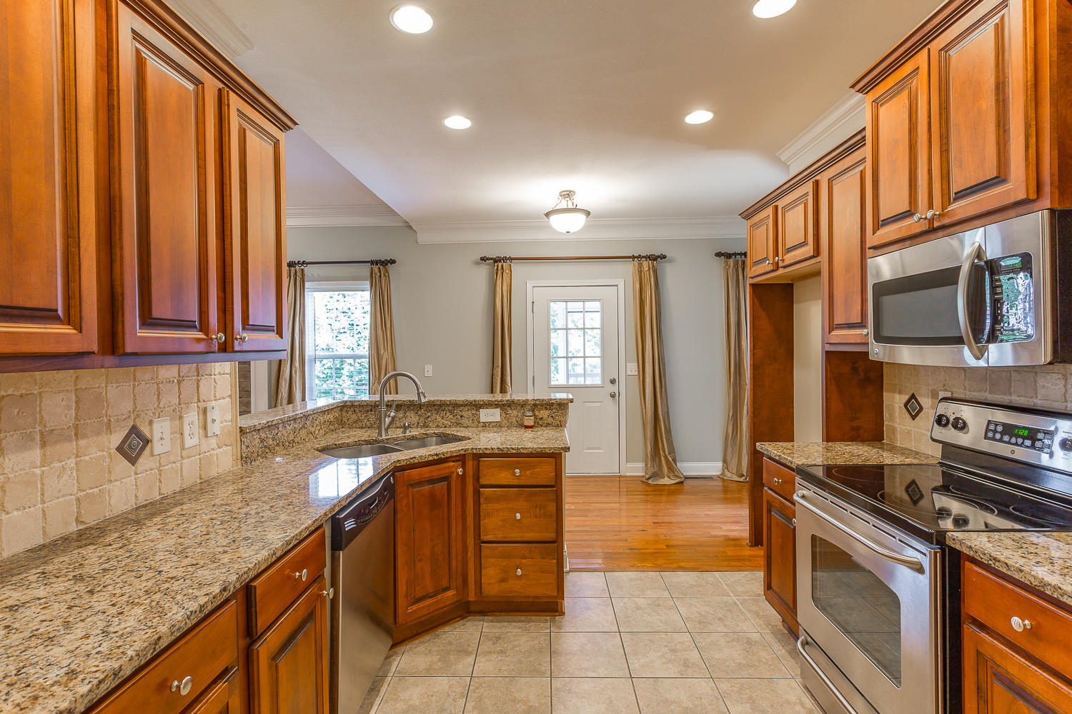 63 East Riley Street Chatsworth, GA 30705 - Photo 9 of 21 63 E Riley HD-10