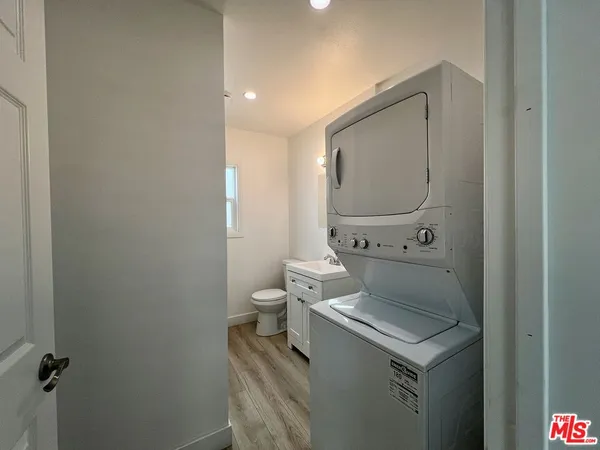 $1,999 | 1321 1/4 Normandie Avenue, Los Angeles, CA 90027