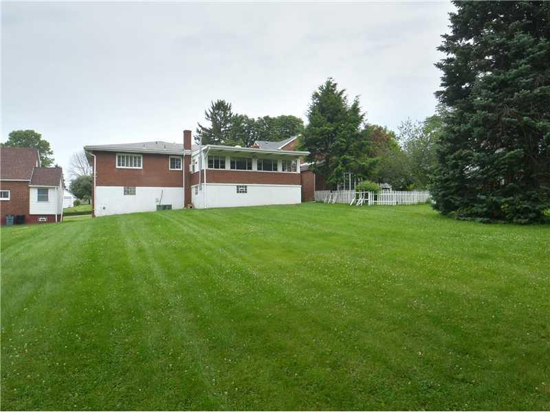 2818 Reiter Road Penn Hills, PA 15235 - Photo 21 of 22 Exterior Back.