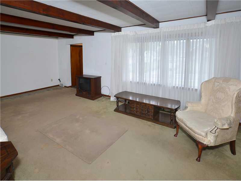 2818 Reiter Road Penn Hills, PA 15235 - Photo 9 of 22 Living Room.