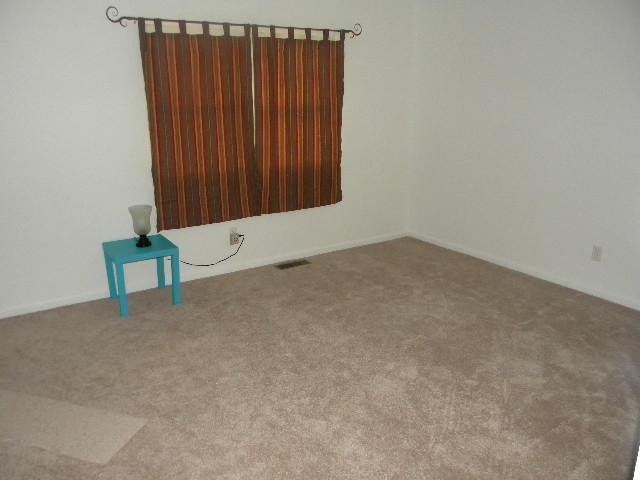 588 Frazier Road North Columbus, OH 43207 - Photo 4 of 8