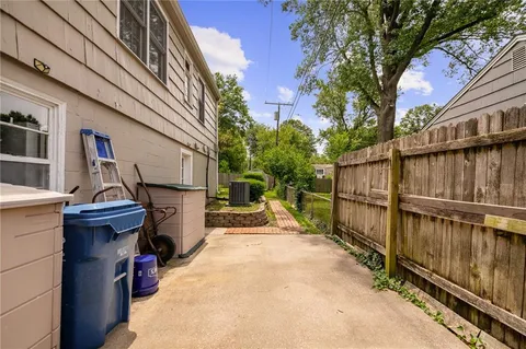 $399,000 | 4505 West 77th Street, Prairie Village, KS 66208