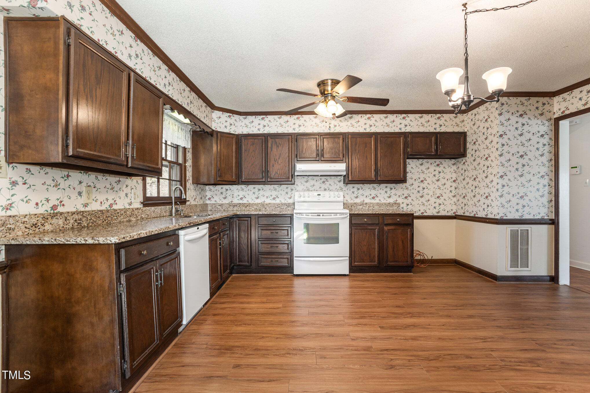5833 Morning Forest Drive Raleigh, NC 27609 - Photo 9 of 30 009_cy1a8045-edit