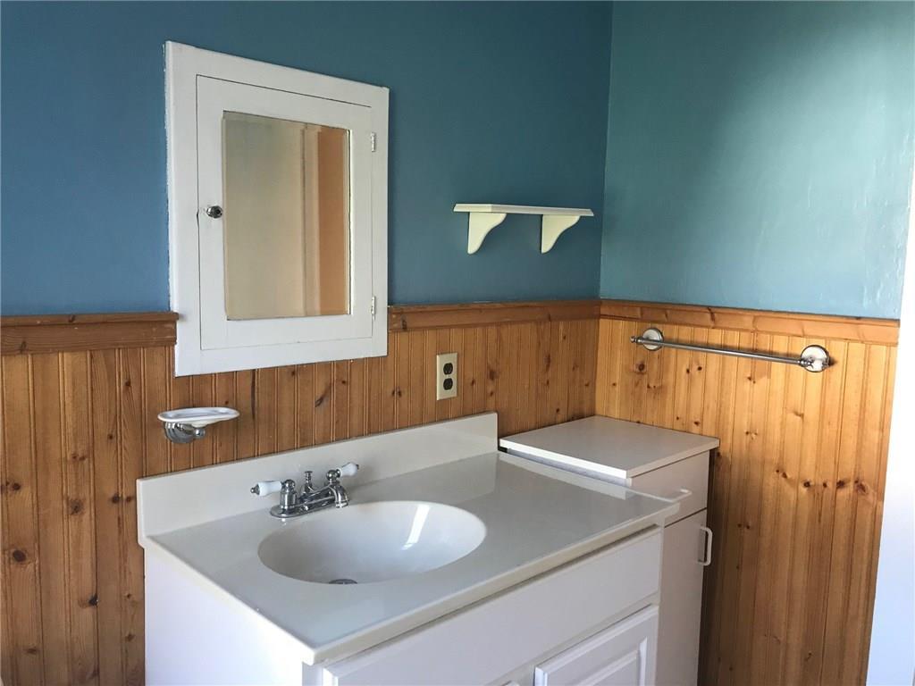89 Main Street St. George, ME 04860 - Photo 7 of 30 First floor bath