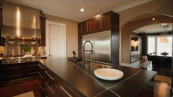 $4,900,000 | S17W28902 Price Court, Genesee, WI 53188