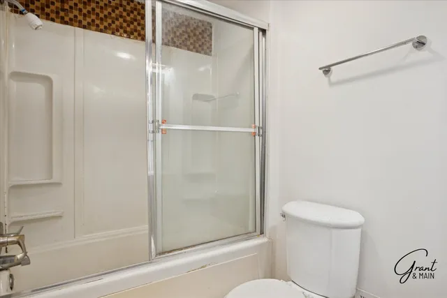 $89,900 | 18408 Kelly Road, Detroit, MI 48224