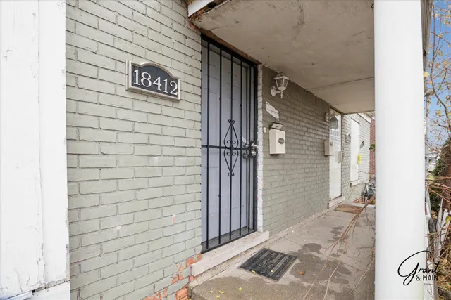 $89,900 | 18408 Kelly Road, Detroit, MI 48224