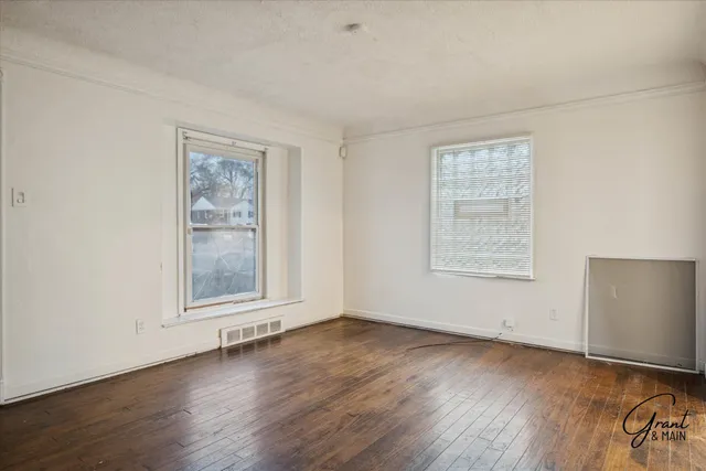 $89,900 | 18408 Kelly Road, Detroit, MI 48224