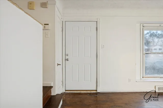 $89,900 | 18408 Kelly Road, Detroit, MI 48224